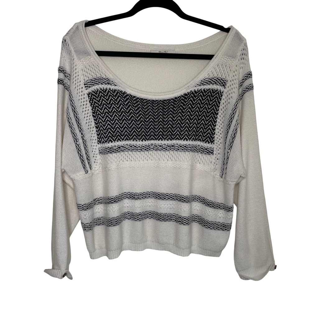 Miss Me Sweater Women Medium White Black Knit Relaxed Fit Beachy Casual